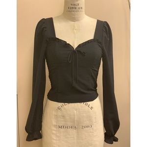 Black sweetheart ruffled woven blouse